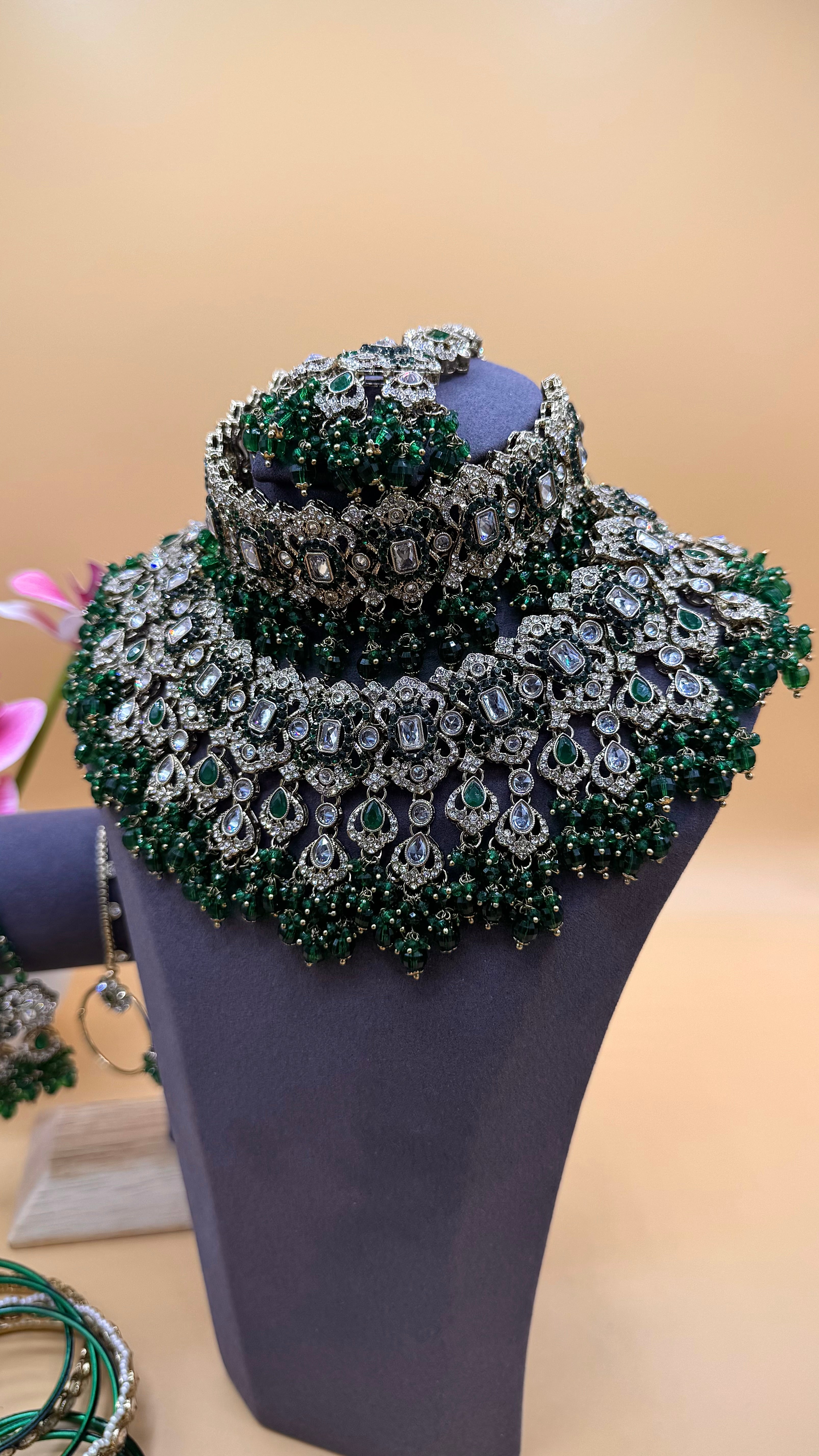 Emerald green Noor Bridal necklace Set