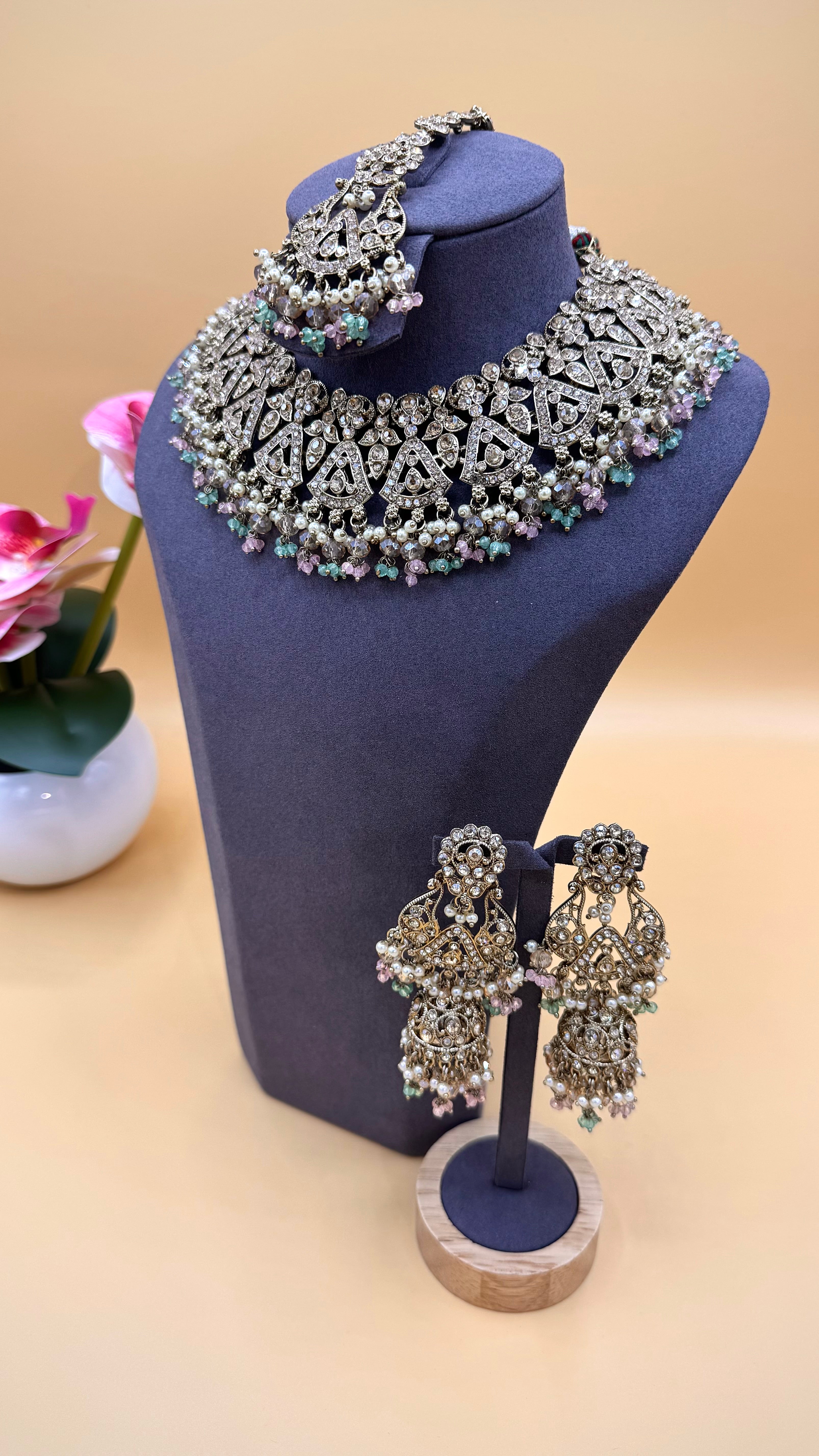 Pastel Heera Necklace Set