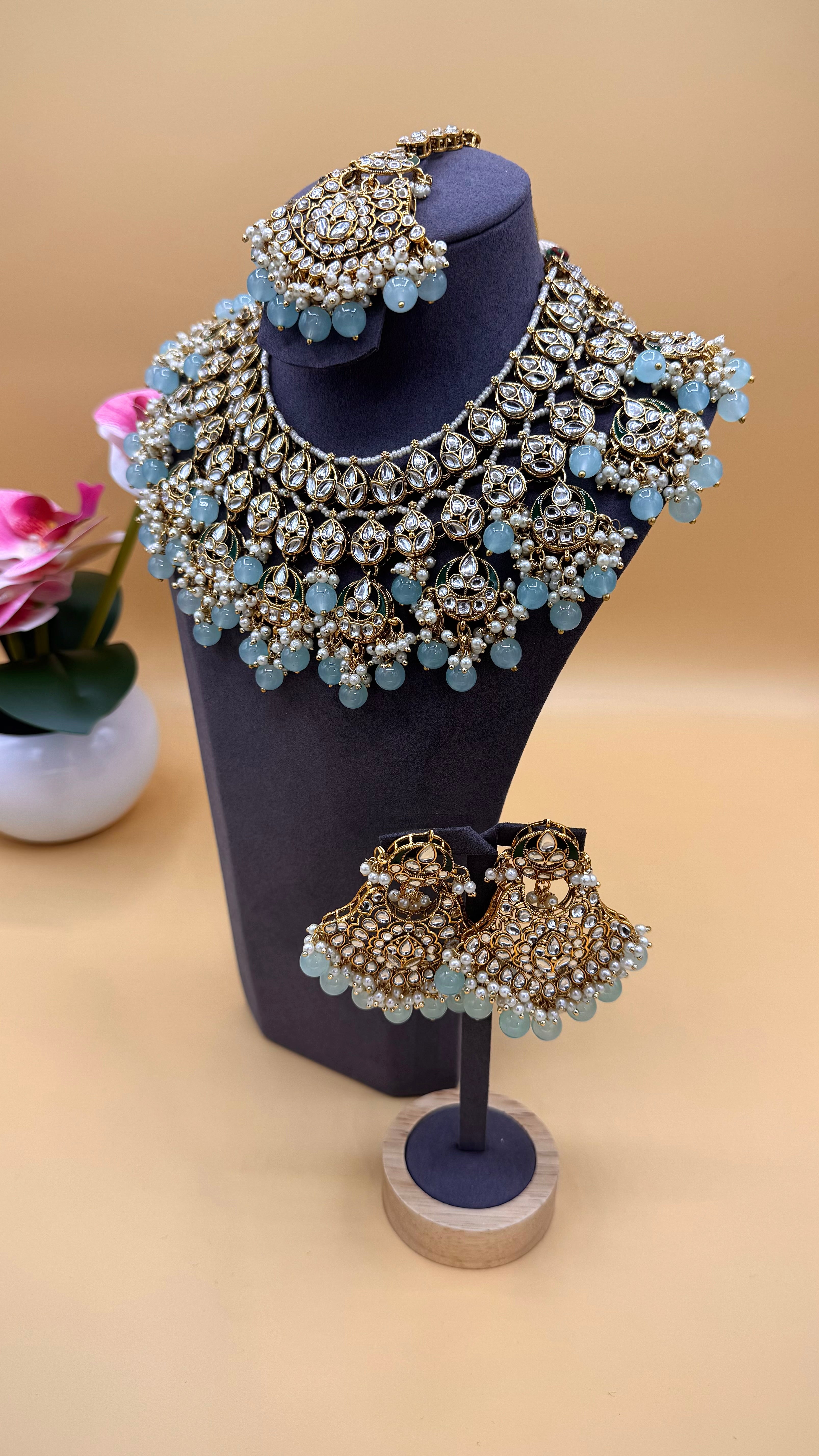 Aqua Royale Necklace Set