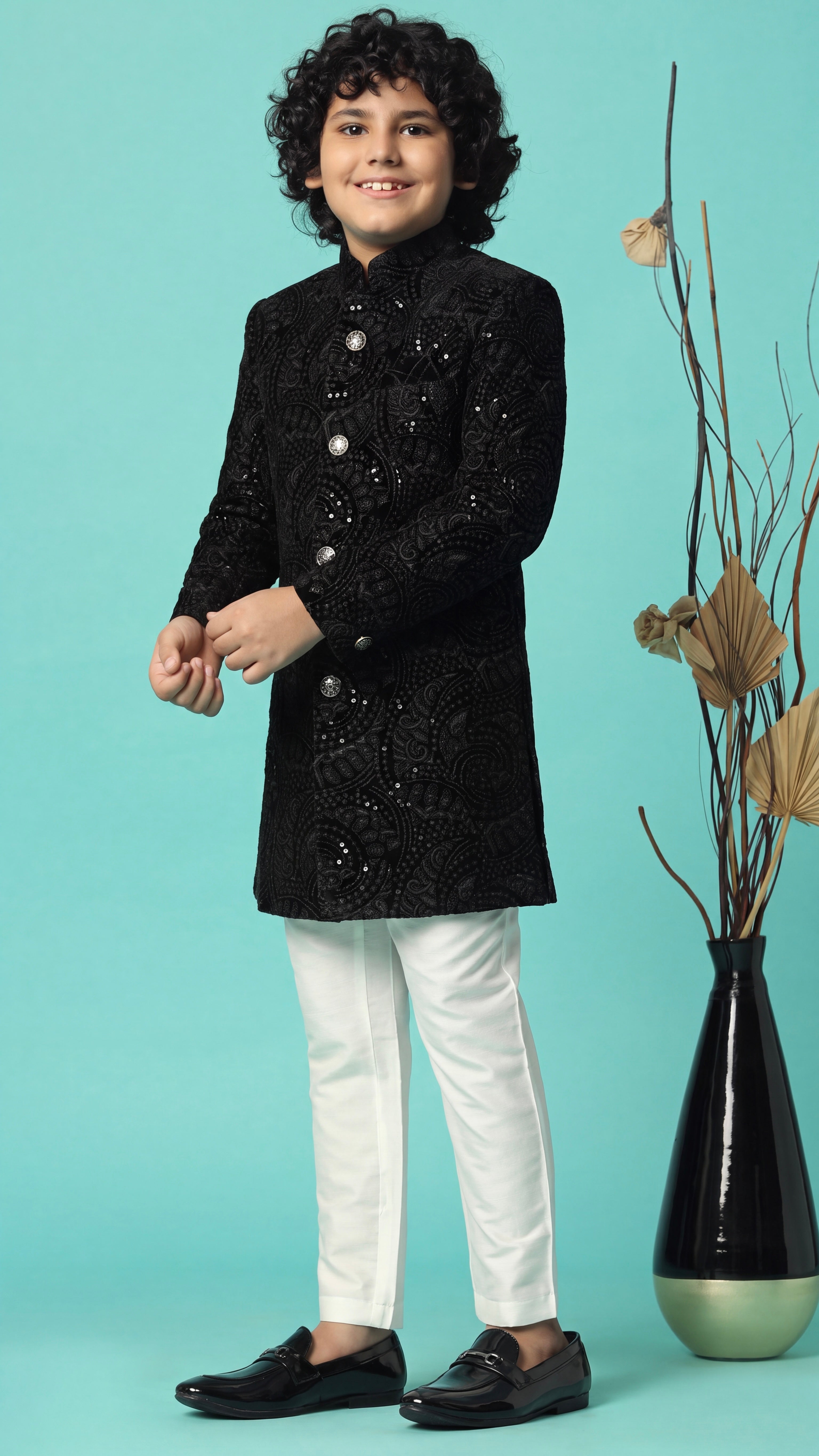 Siyah Sherwani Set For Boys