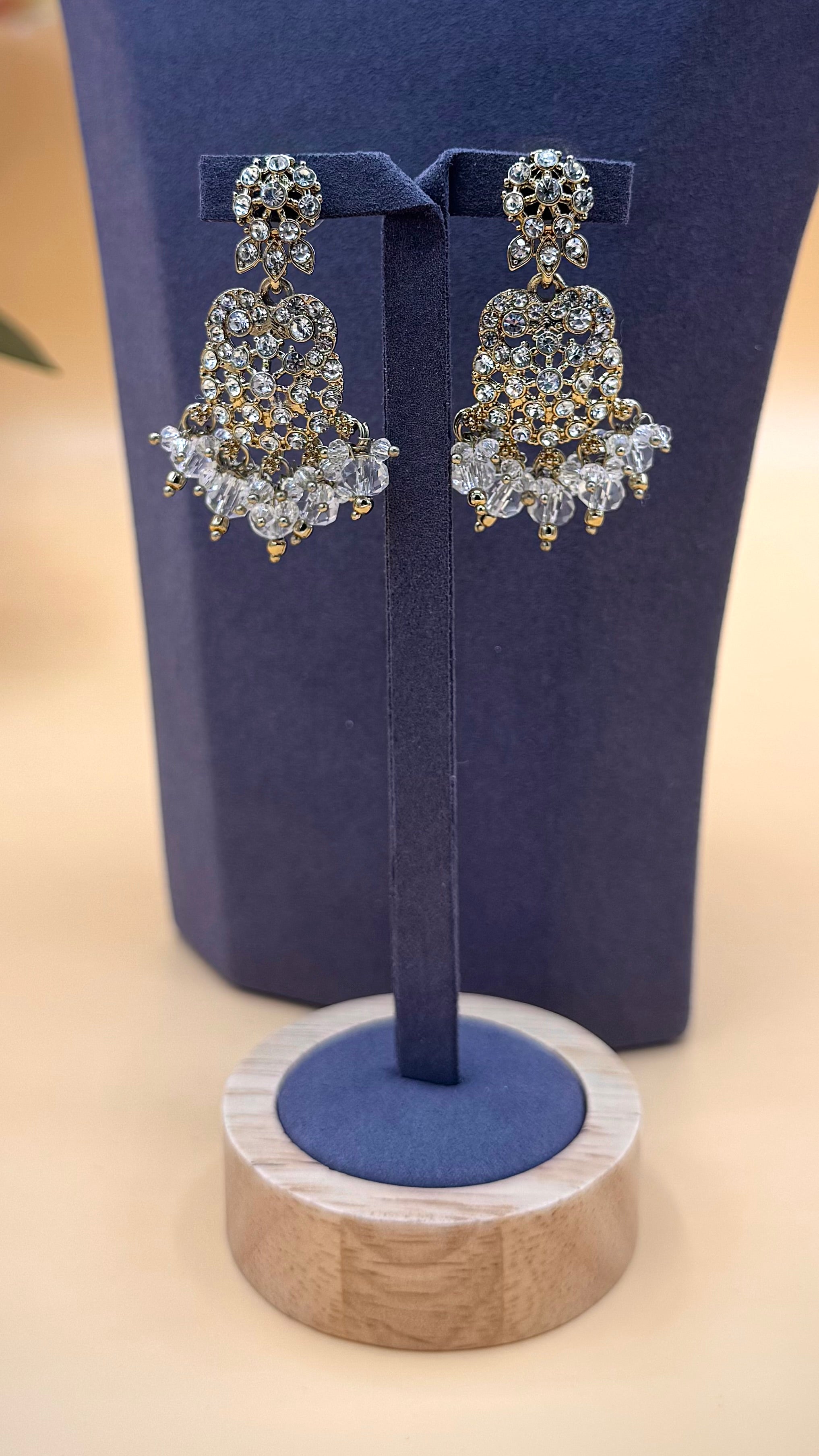Ivory Sparkle Necklace Set